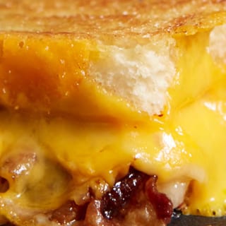 Grilled Cheddar Blt