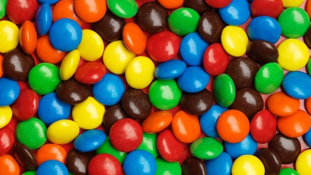 M&Ms 9 oz Cup.