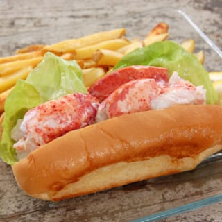 Maine Lobster Roll Plate
